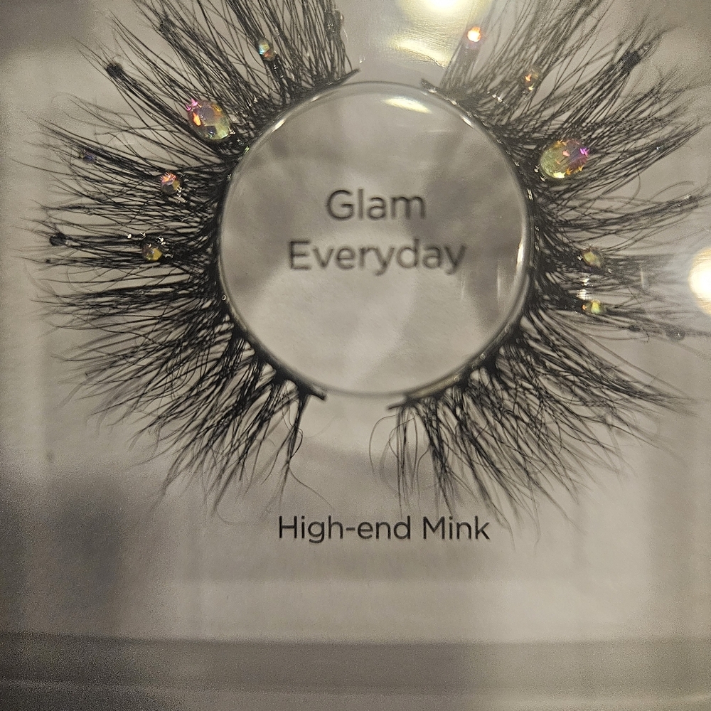 Rhinestone eyelashes